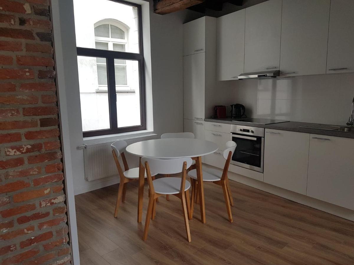 Al In Den Aap Gelogeerd? Mechelen Exterior foto